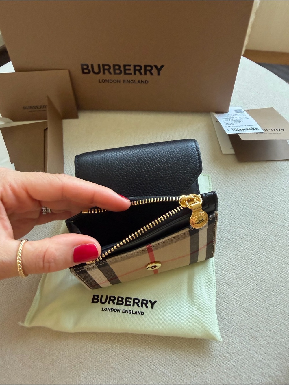 Burberry Nova Check Small Wallet - Picture 3 of 6